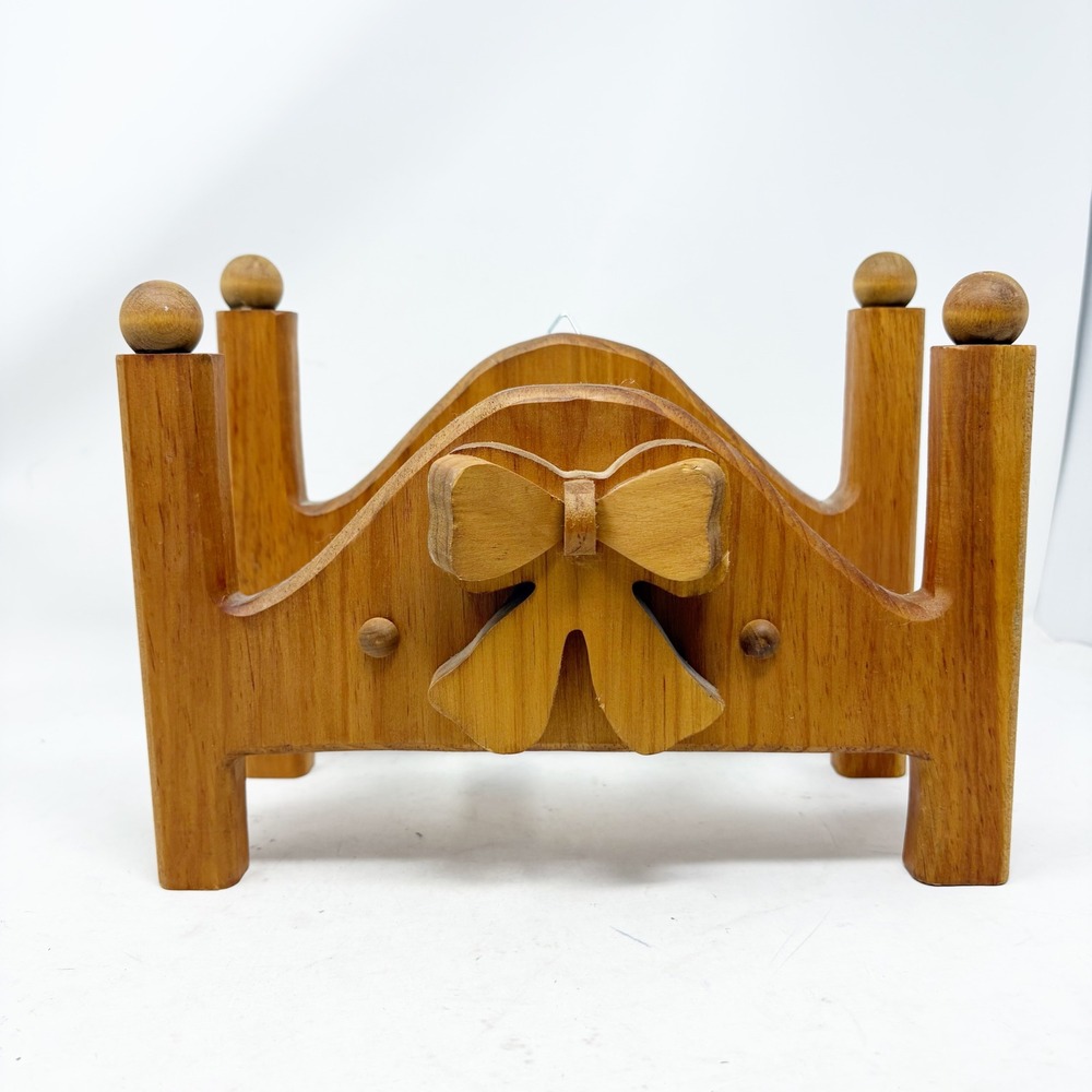 Vintage Wooden Oak Quilt Wall Mount Hanger Bow Detail Cottagecore Country Farm